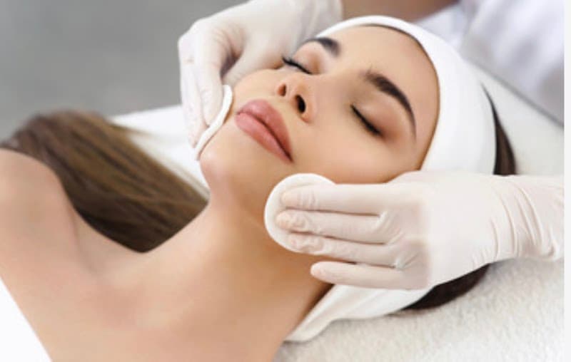 Skincare by Claudia Glastonbury photo