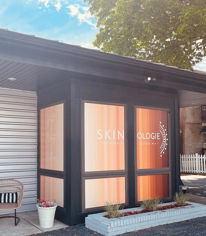 Skinologie Studio Esthetics + Massage Valparaiso photo