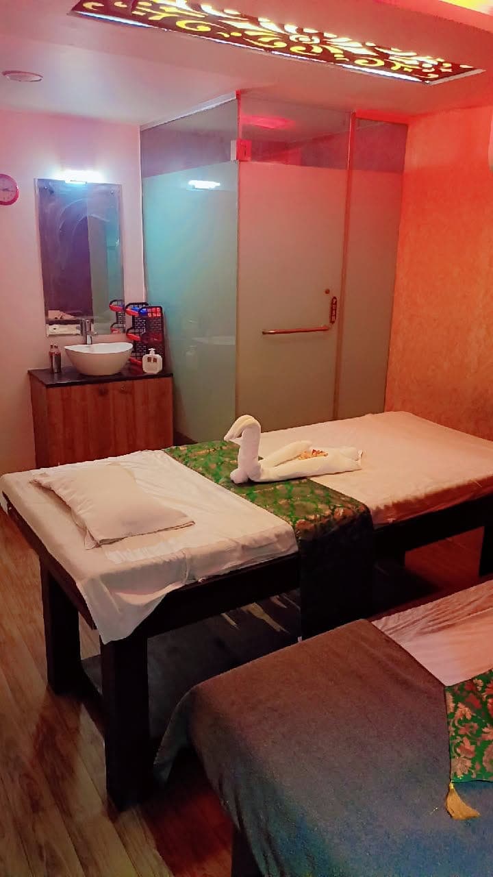 Sky Spa in Fort - Massage Spa in Fort & Colaba Mumbai photo