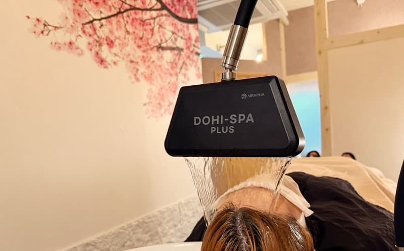 Small Face Correction & Pelvic Correction Total Body Salon 2 Hermit Okachimachi Ueno Store Tokyo photo