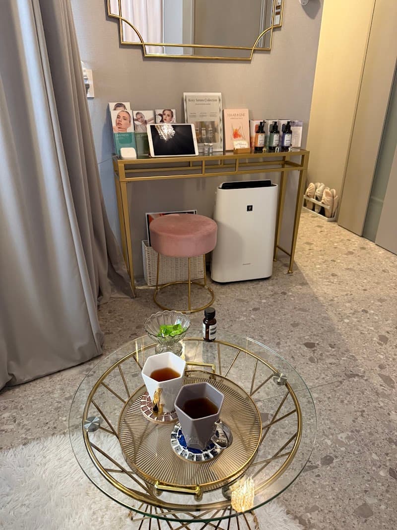 Small Face Korugi Specialty Store Ambitious Shibuya Ward photo