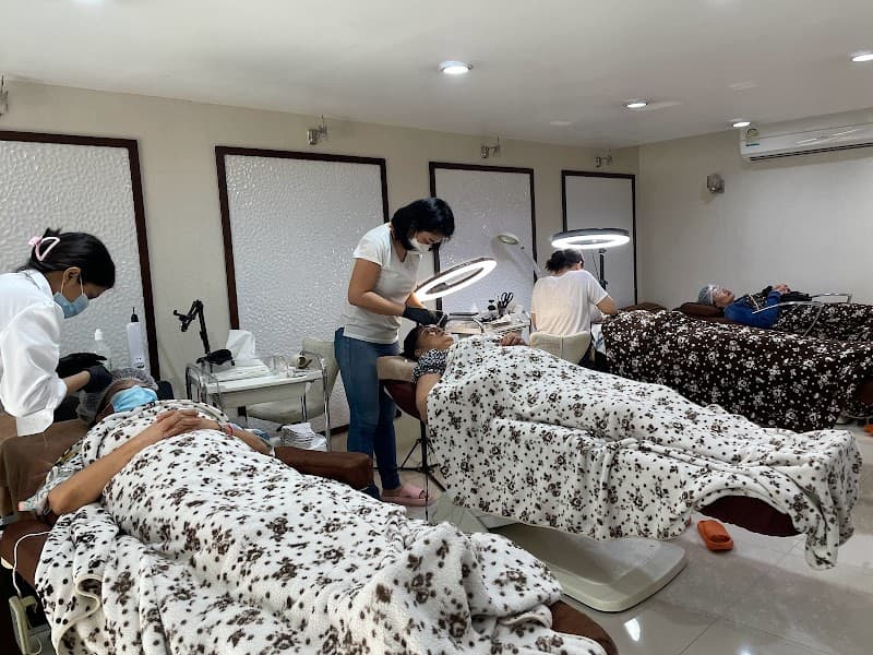 Smith and John Beauty Center Bangkok photo