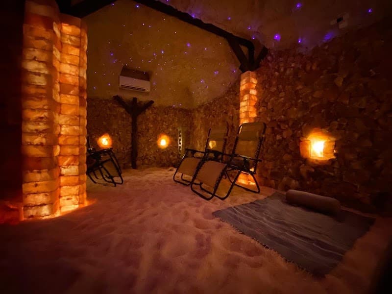 Sol Himalayan Salt Cave and Spa Evans photo
