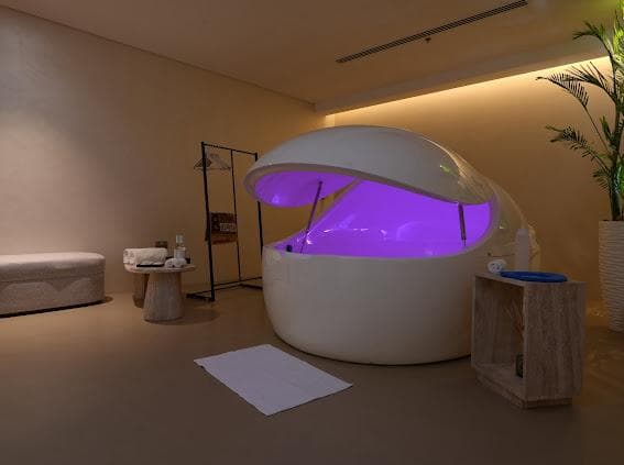 Solo Float Center Doha photo