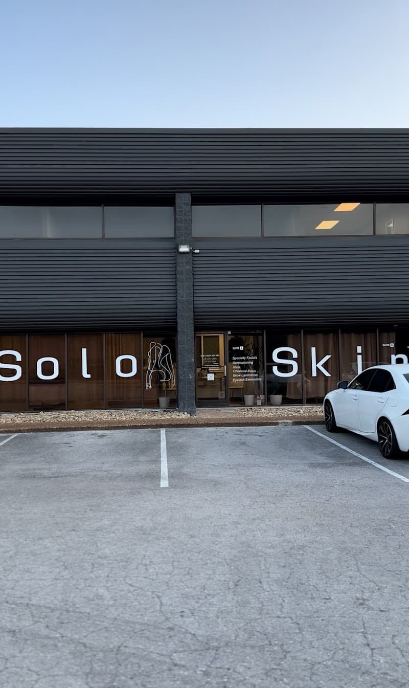 Nashville solo;sun skincare photo