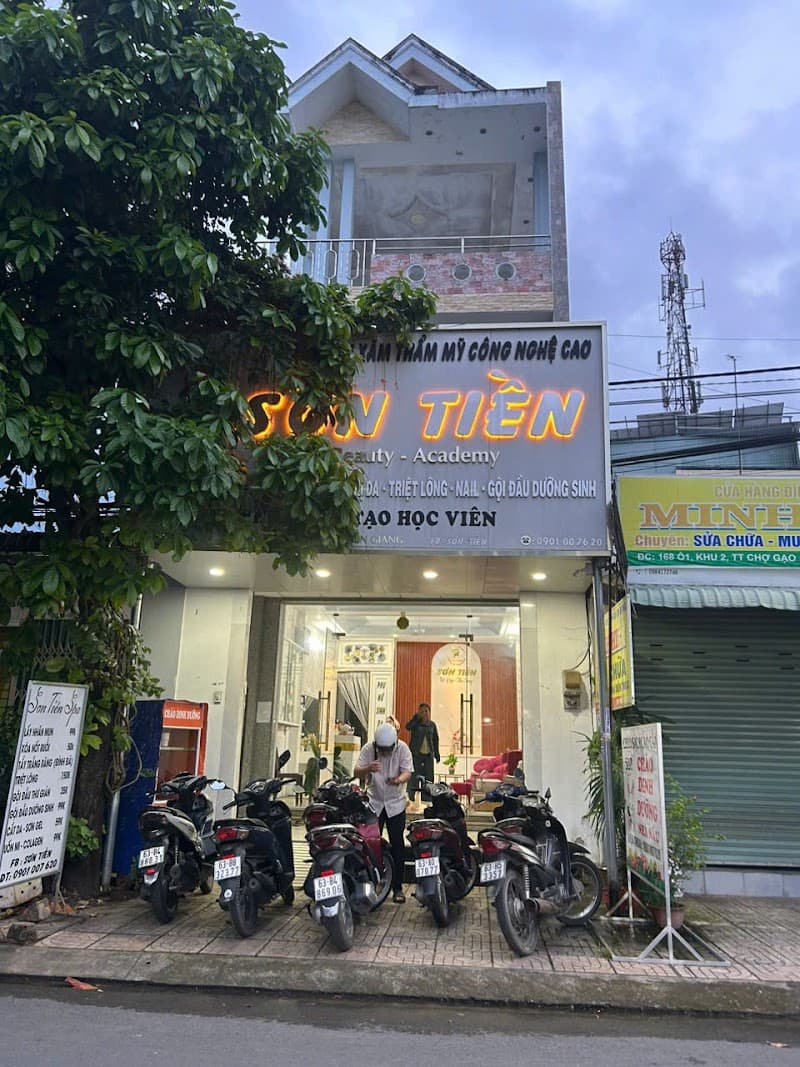 Spa Nguyễn Hưng Huyện Chợ Gạo photo