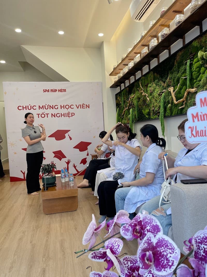 Spa Núp Hẻm Quận Tân Bình photo