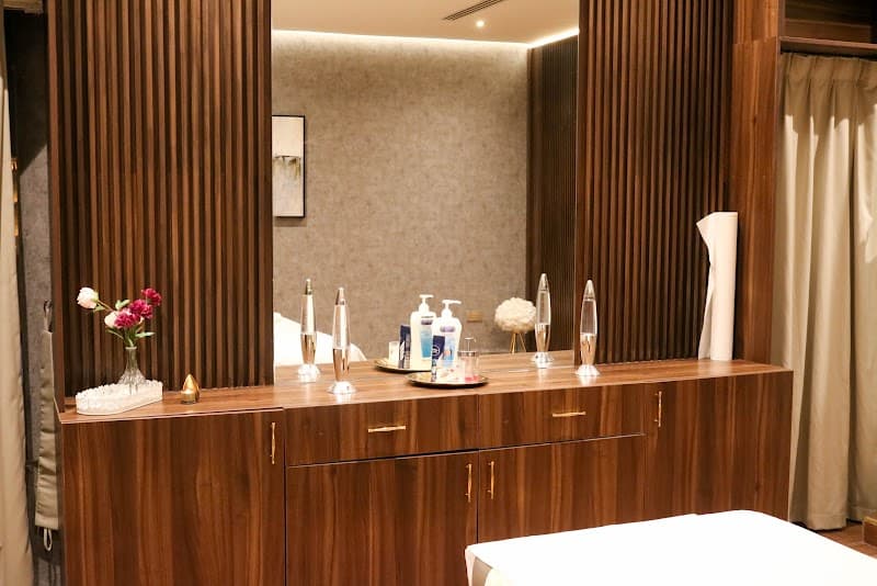 Spa & salon horizon manor hôtel in doha Marina photo