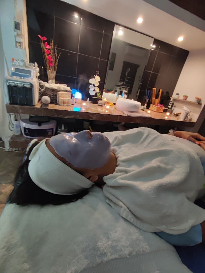 Spa Trevi Máster En Mechas Montemorelos photo