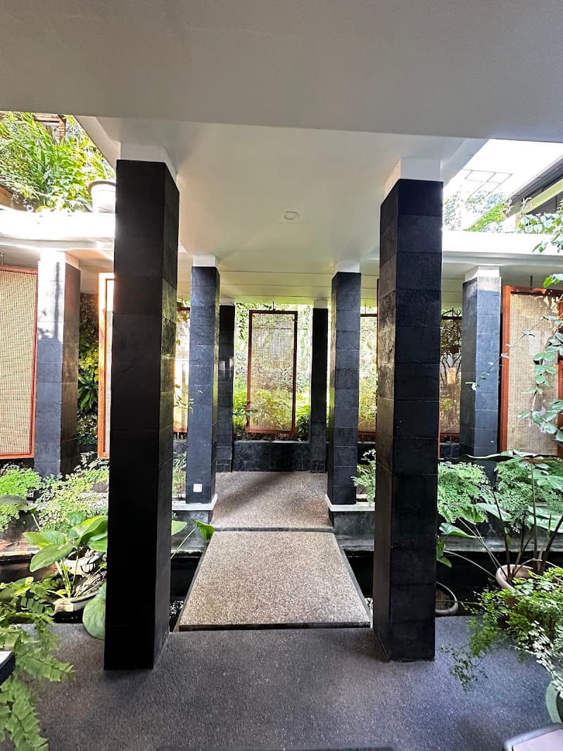 Spanesia Tropical Hegarmanah - Spa Family Reflexology Bandung photo