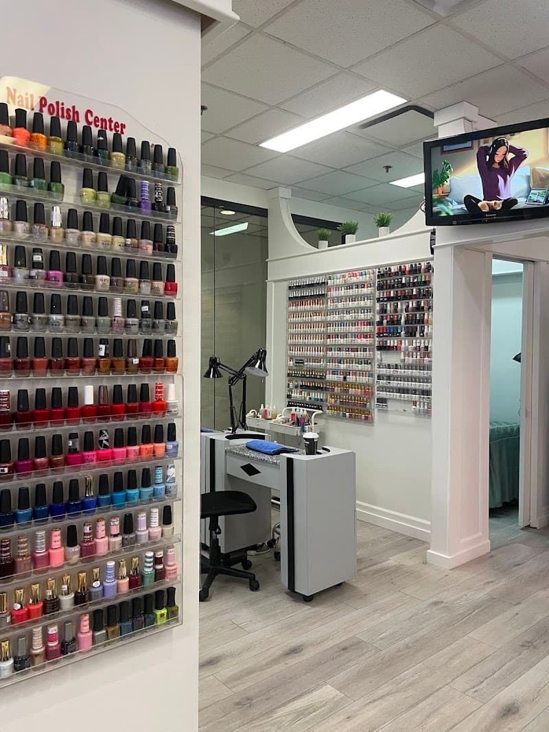 Splashie Nail Spa Vancouver photo