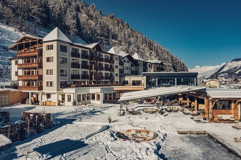 Sport- und Familienresort Alpenblick Zell am See photo