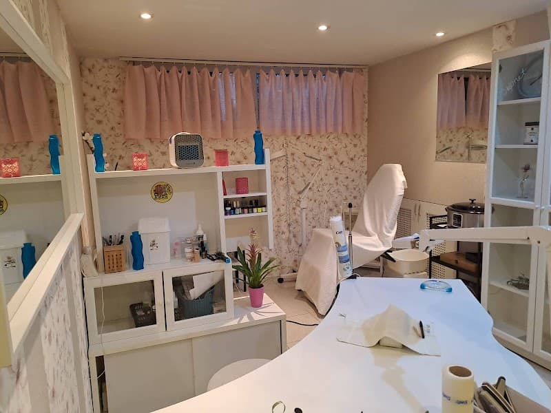 St. Tropez Szolárium és Szépségszalon Székesfehérvár photo