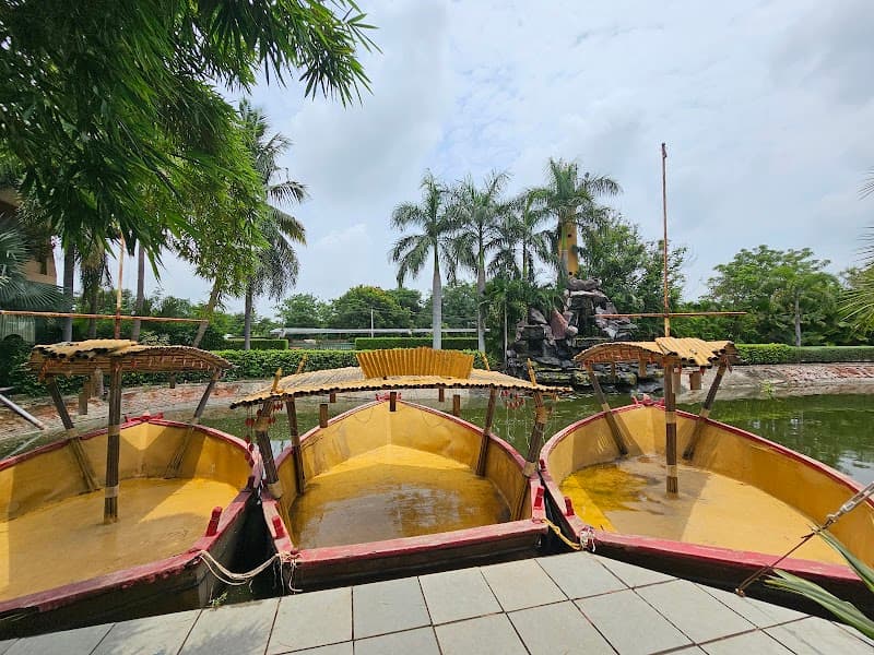 Starz Club and Spa Ahmedabad photo