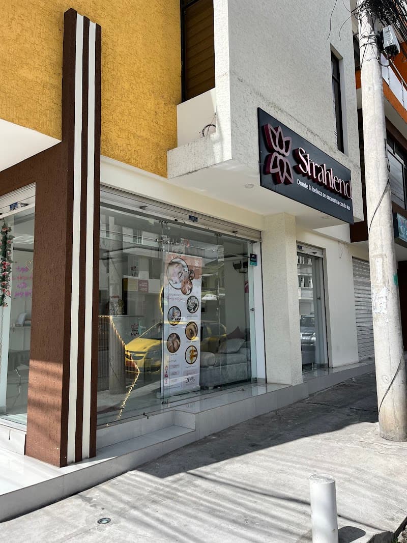 Strahlend Beauty by Alejandra Vitar San Miguel de Ibarra photo