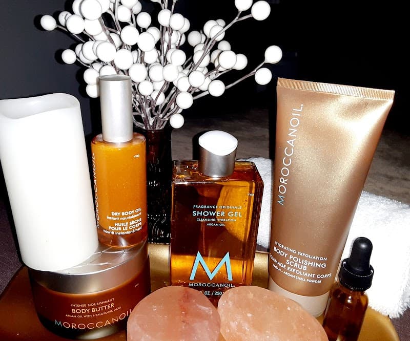 Strata Skin Therapy/Hair at Strata Chicago photo