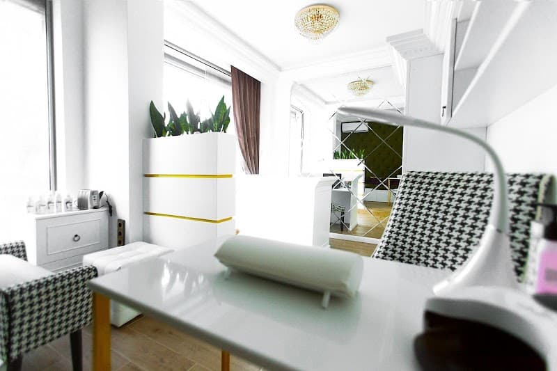 Studio Eva Burgas Center photo