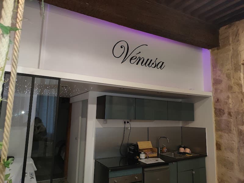 Suite romantique Vénusa avec jacuzzi privatif Montpellier photo