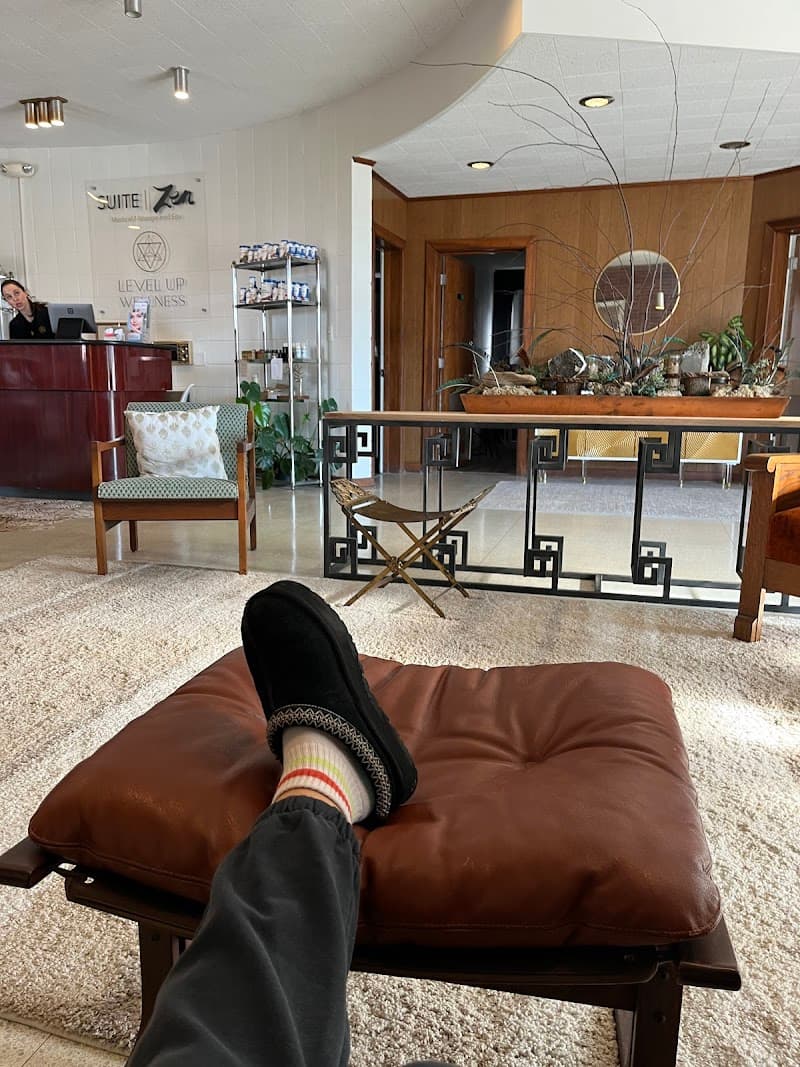 Suite Zen Medical Massage and Spa Bowling Green photo