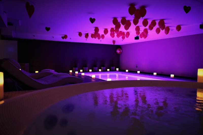 Suites et Wellness des Champs Elysees Ciney photo