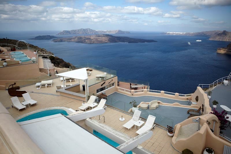 Suites of the Gods Santorini photo