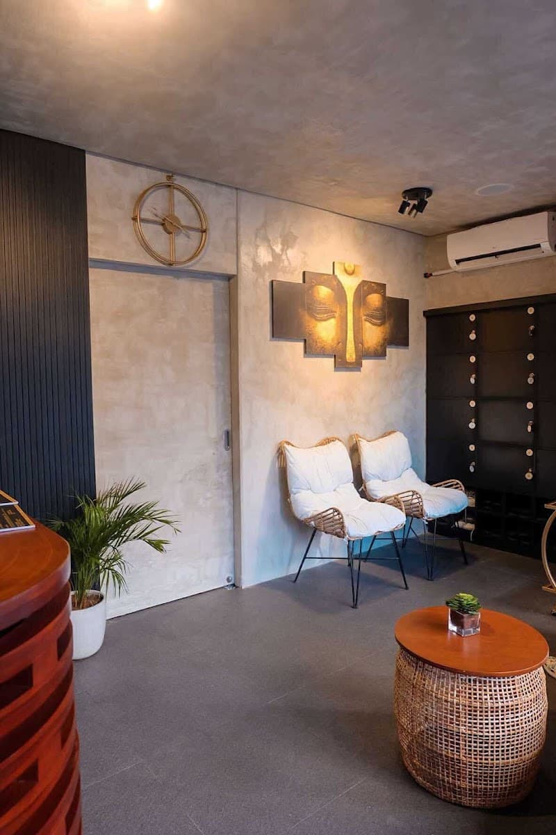 Sun Lounge Spa and Massage Malay photo