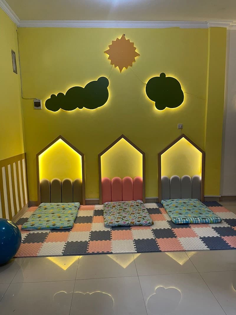 SunShine Mom Kids & Baby Care ,Baby Spa, Pijat Bayi, Yoga Hamil, Akuprelaktasi, pijat laktasi Lamongan photo