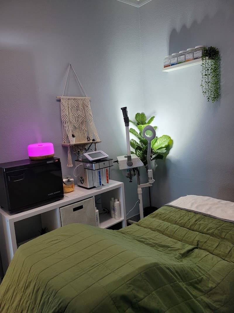 Sunshiny Spa Riverside photo