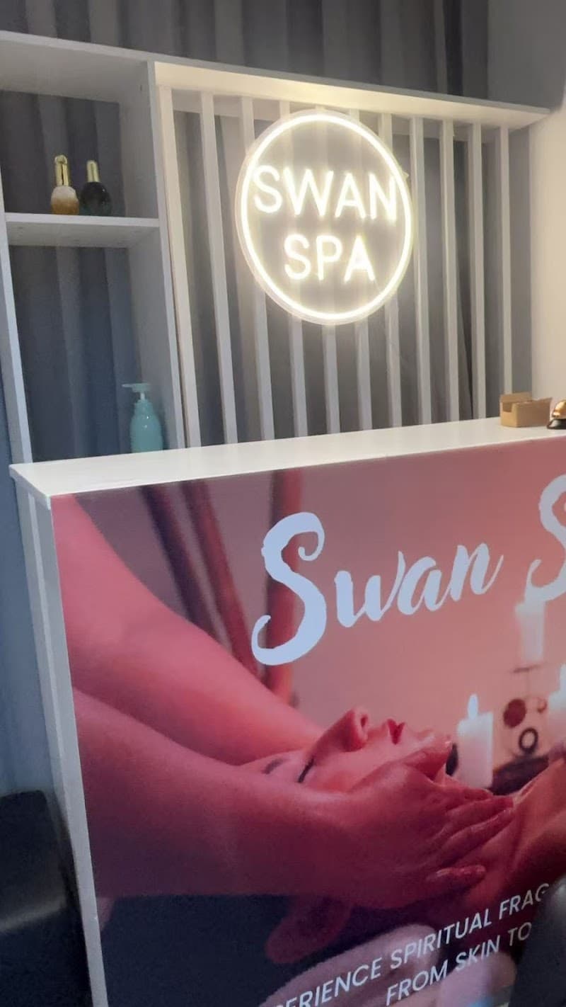 Swan Spa Wellington photo