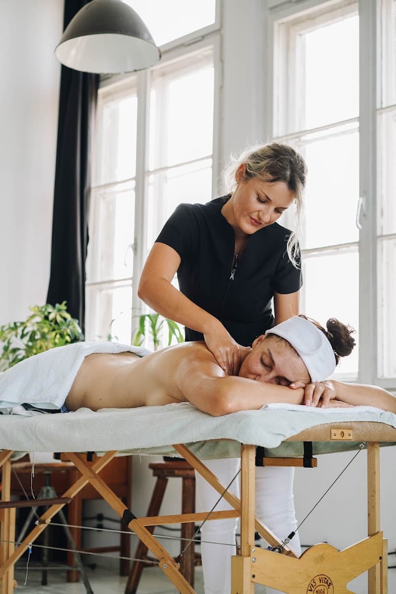 Swastik Massage Spa Lajpat Nagar - Luxury Spa In Lajpat Nagar Delhi photo