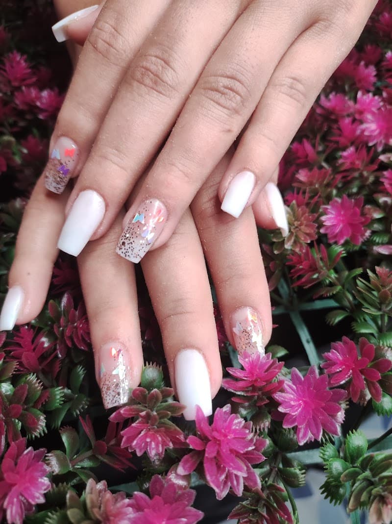 Tania Bazán Peluquería y Estética Pedro Carbo photo