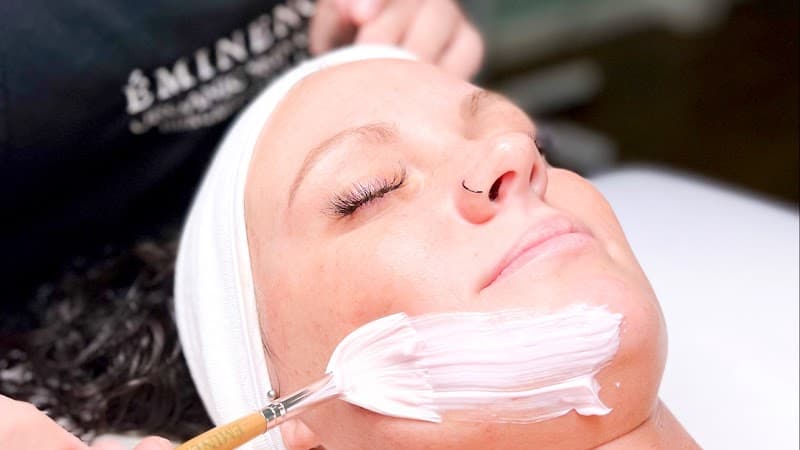 Tarah's Beauty Bar Cashiers photo