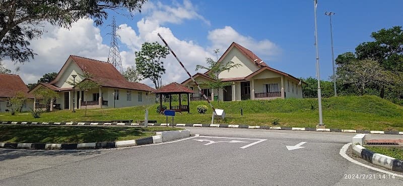 Tasik Raban Spa n Resort Durian Pipit photo