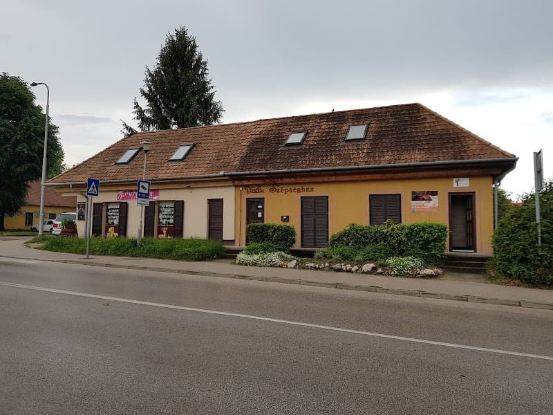 Tata Masszázs Liget és Pedikűr photo