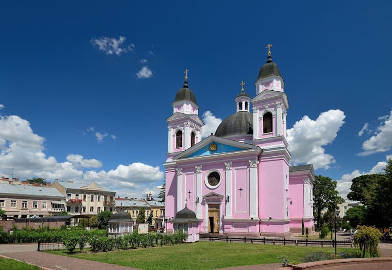 Temple Chernivtsi photo