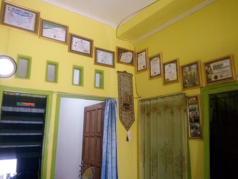 Terapi Bekam Pijitis Uni Pit Sanggar Senam Muara Enim photo