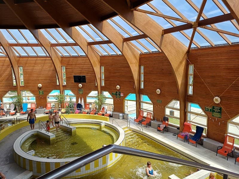 Termálne kúpalisko Tiszaújváros photo