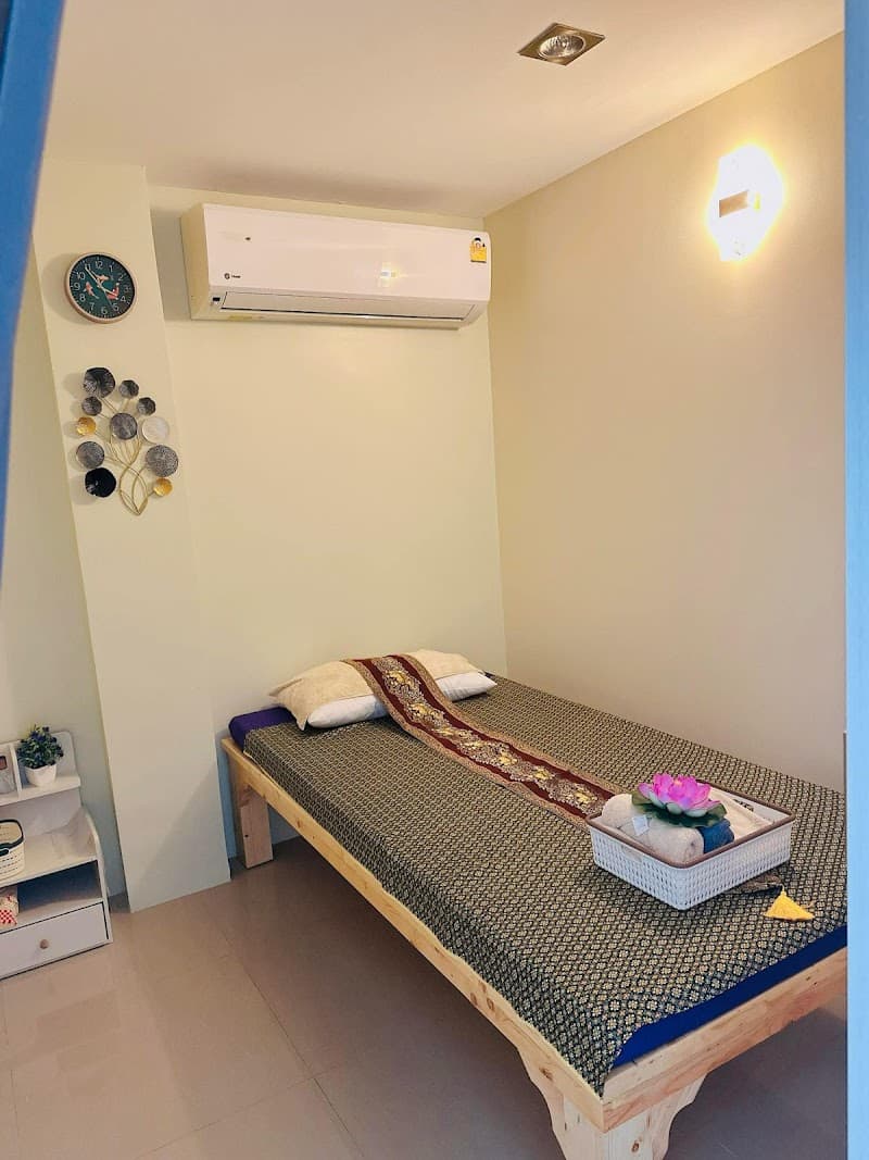 Thai Massage Phutthabucha Charatthip Bangkok photo