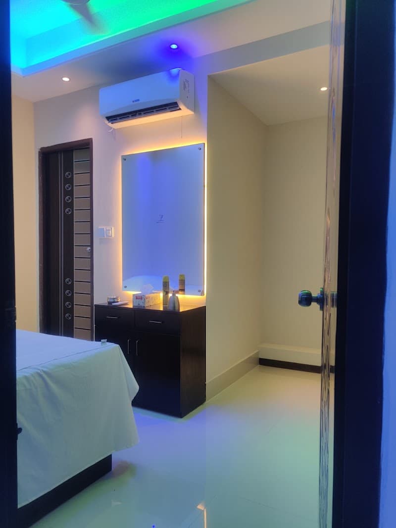 Thai Spa Gulshan Black C photo