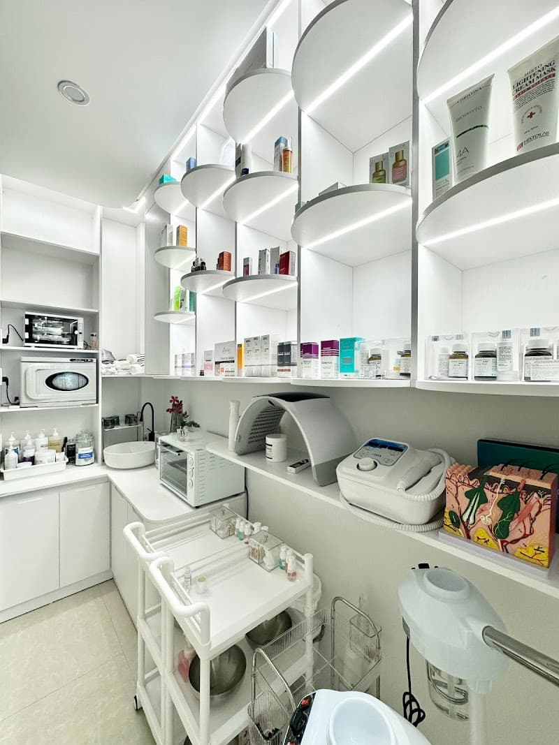 Thẩm mỹ Pham Nhu Aesthetic Uông Bí photo