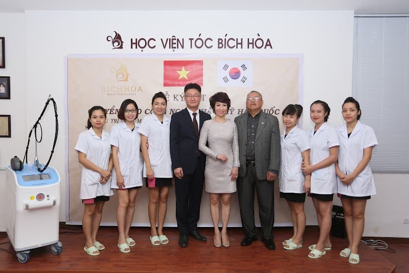 Thẩm Mỹ Viện Bích Hòa Hạ Long photo