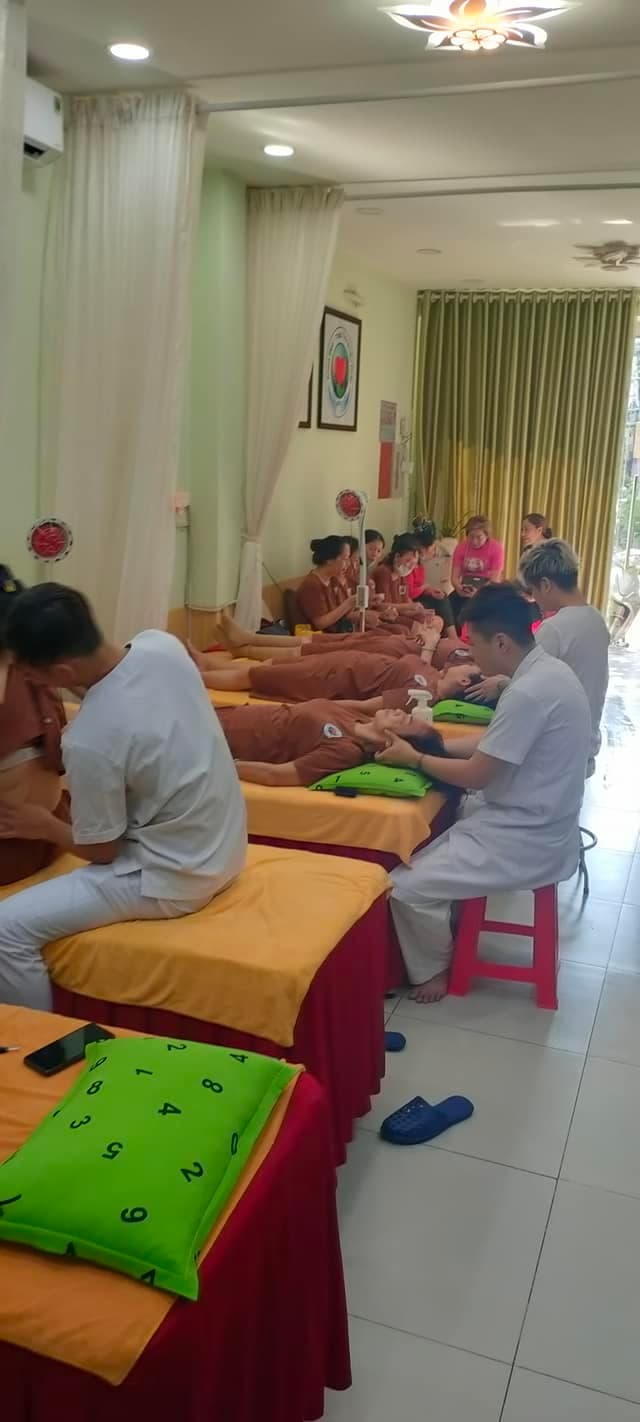 Thập Thông Liệu Pháp Quận Tân Phú photo