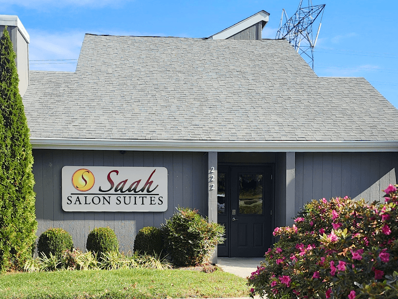 The Art Room At Saah Salon Suites By &Quotartist&Quot Erin Lovely Knoxville photo