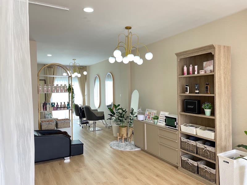 The Aura Nail and Hair Spa Chiang Mai photo