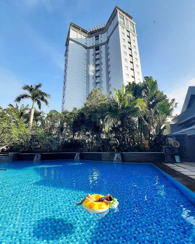 The Battery Health, Spa And Family Club Surabaya photo