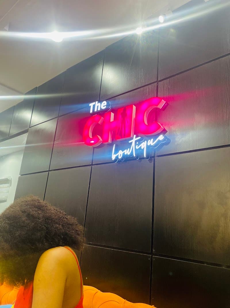 The Chic Boutique Greenfield photo