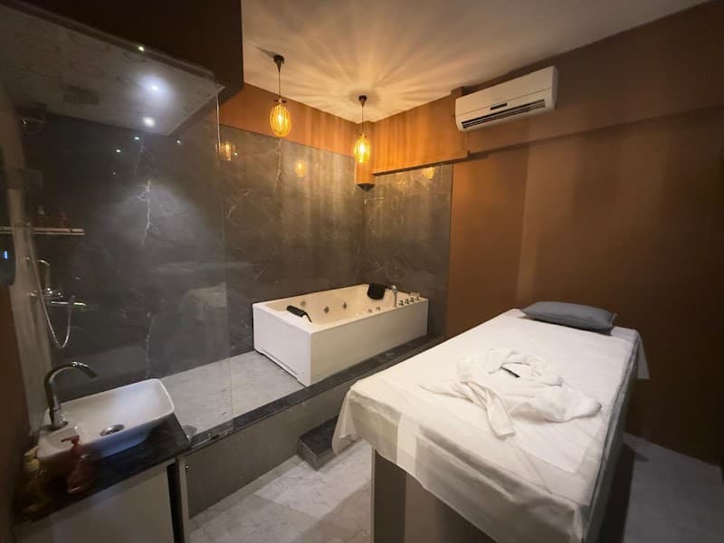The Gateway Family Spa Pune photo