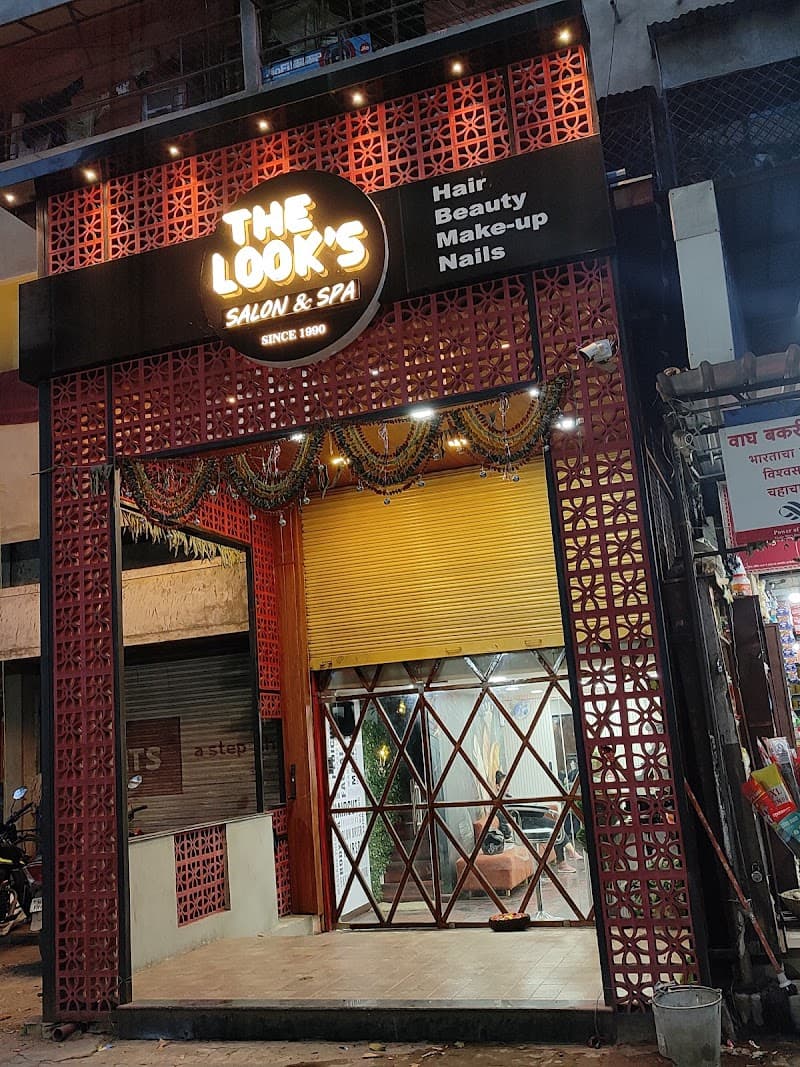 The Looks Luxuary Salon & Spa Nagpur photo