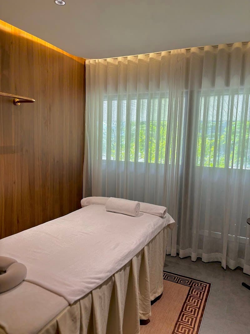 The Penthouse Healthcare Quận Tân Bình photo