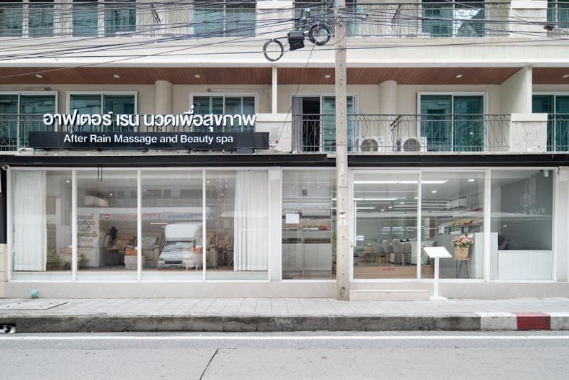 The Rain 24 V Facial Massage, Slimming Facial Tapping Bangkok photo